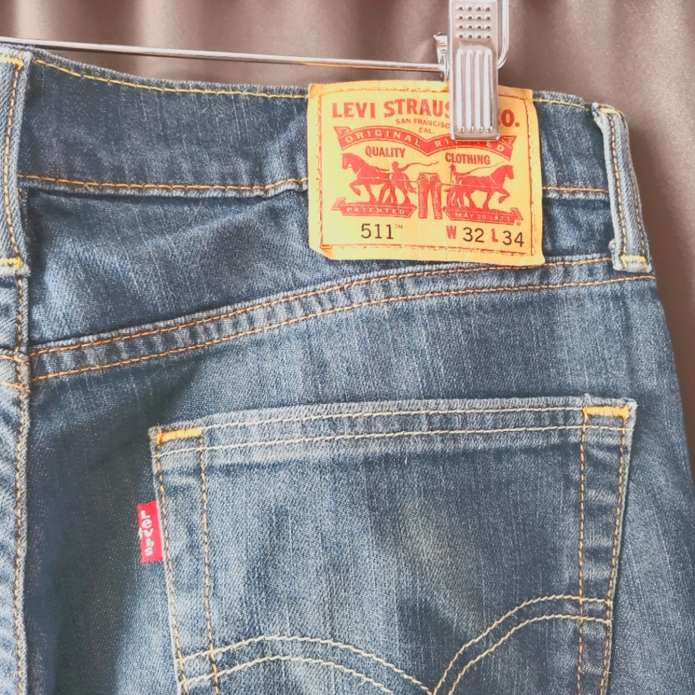 Levi 511 dark wash jeans